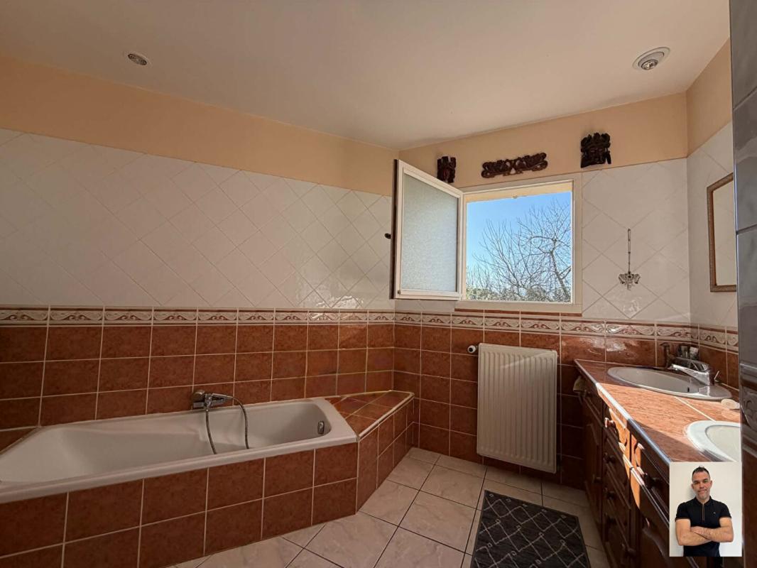 TRETS Propriétés 190M² sur 4000M² de terrain 7