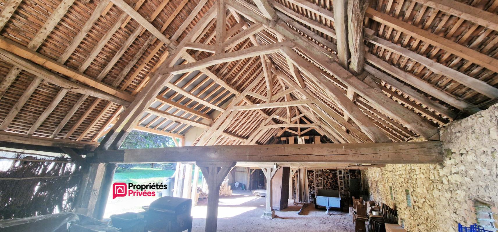 FONTGUENAND Très belle maison rénovée de 133 m² - 5 pièces - terrasses - dépendances - grange  et jardin arboré 16