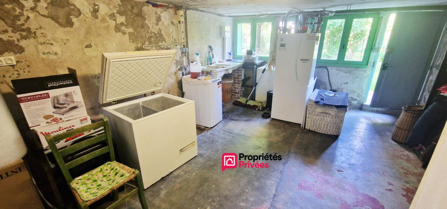 FONTGUENAND Très belle maison rénovée de 133 m² - 5 pièces - terrasses - dépendances - grange  et jardin arboré 18