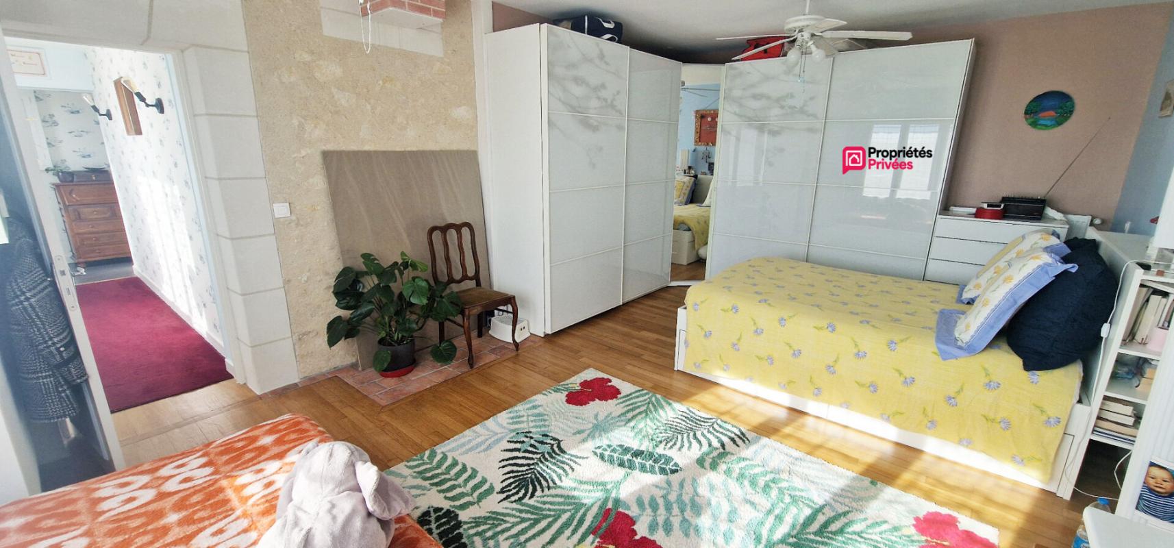 FONTGUENAND Très belle maison rénovée de 133 m² - 5 pièces - terrasses - dépendances - grange  et jardin arboré 8