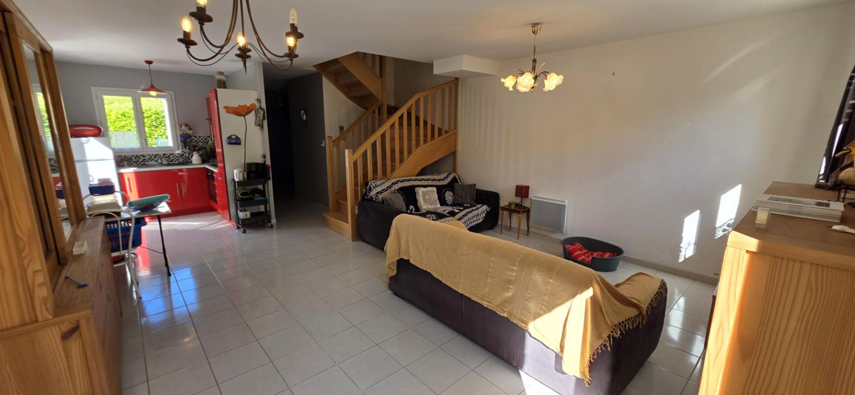 LES TOURRETTES Maison avec jardin et garage 4