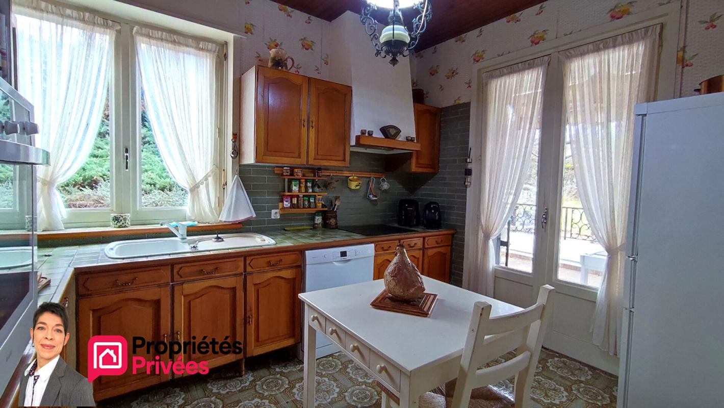 THIZY THIZY-LES-BOURGS (69240) Maison individuelle 218 m² habitables, terrain 2000 m², 4 chambres, garages, annexes 10