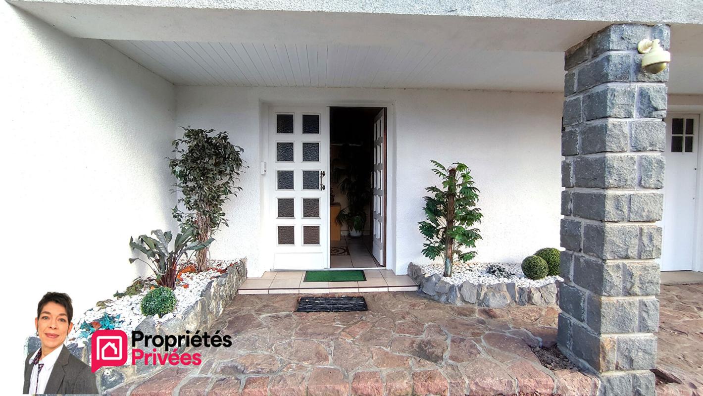 THIZY THIZY-LES-BOURGS (69240) Maison individuelle 218 m² habitables, terrain 2000 m², 4 chambres, garages, annexes 4