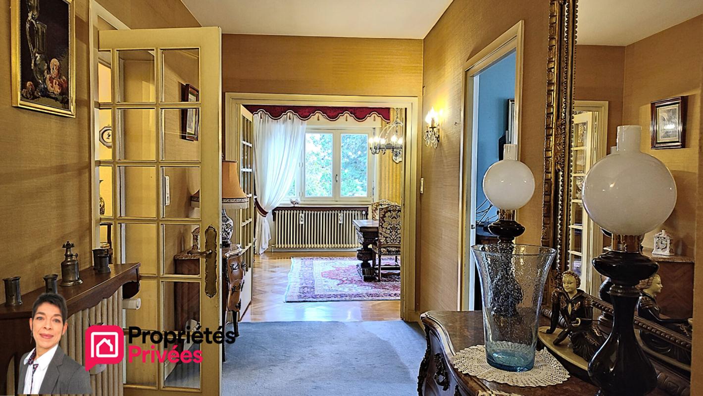 THIZY THIZY-LES-BOURGS (69240) Maison individuelle 218 m² habitables, terrain 2000 m², 4 chambres, garages, annexes 8