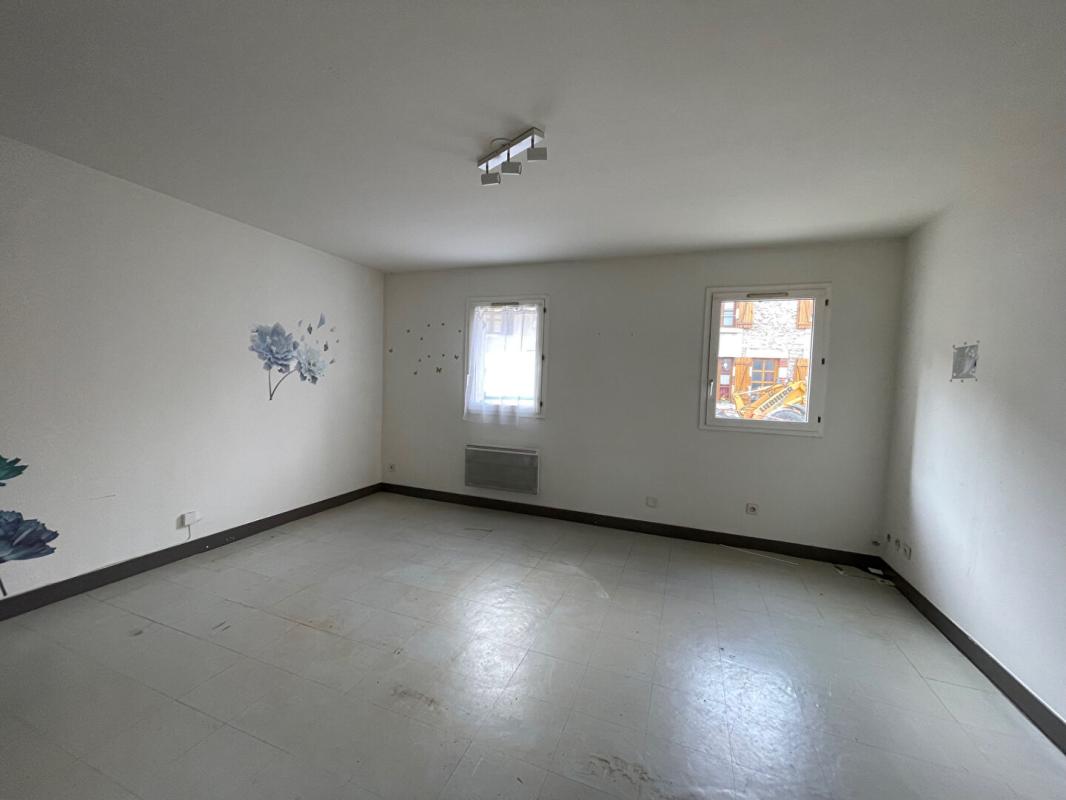 OUZOUER-SUR-TREZEE Appartement  2 pièces 45.5 m2 10