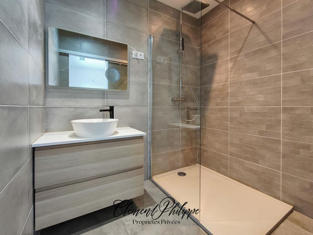 CARCASSONNE Villa proche Carcassonne 5 pièces 4 chambres 10