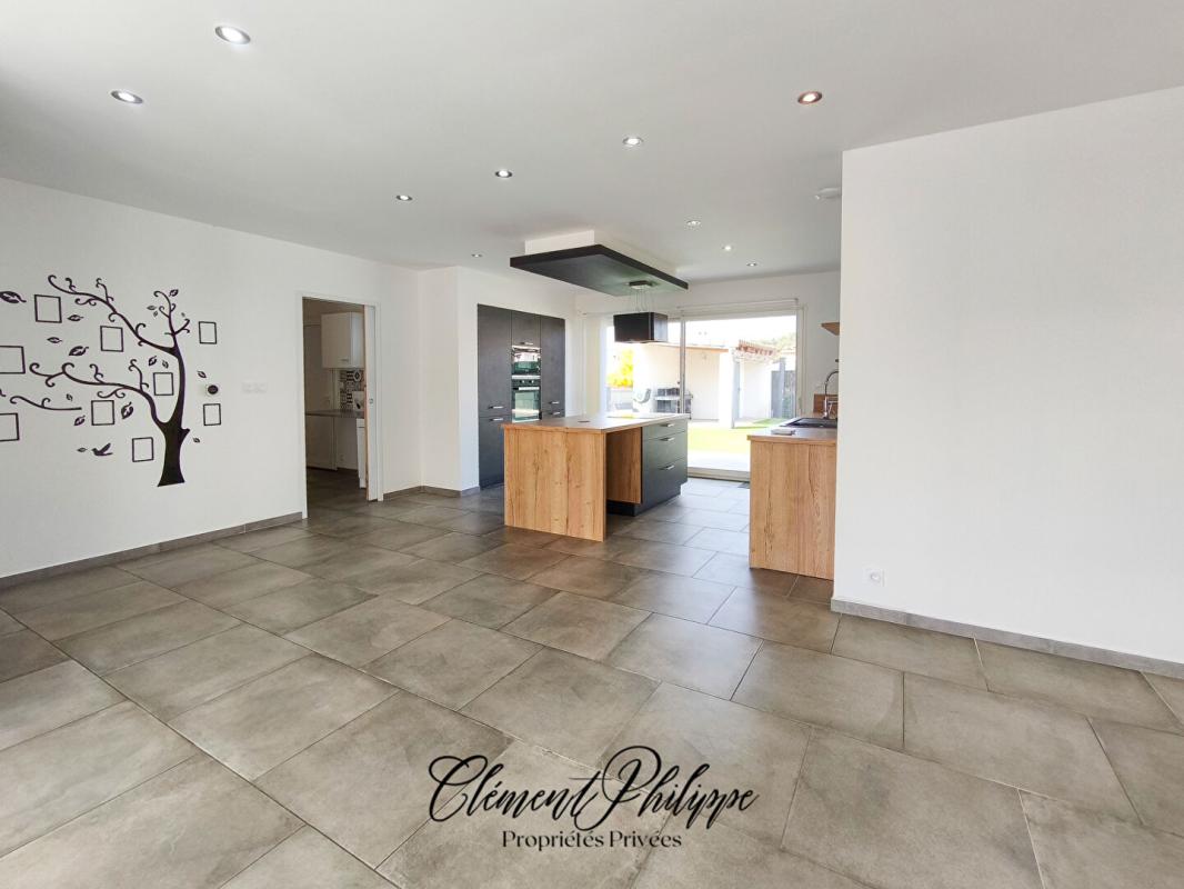 CARCASSONNE Villa proche Carcassonne 5 pièces 4 chambres 6