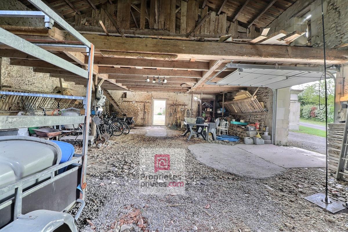 ROCHEFORT Maison de maître de 1874 - Parc arboré, piscine et dépendances 14