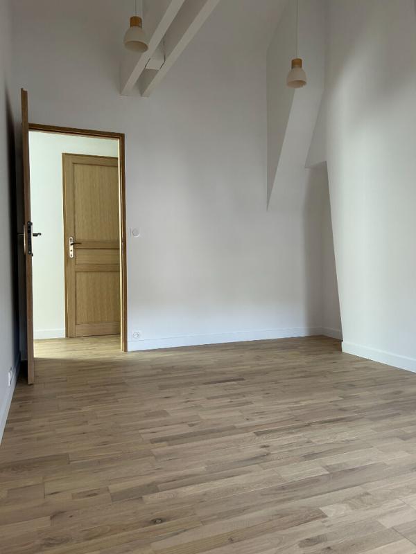 HONFLEUR 14600 Honfleur Appartement duplex 3 pièces refait à neuf 315 000 E 6