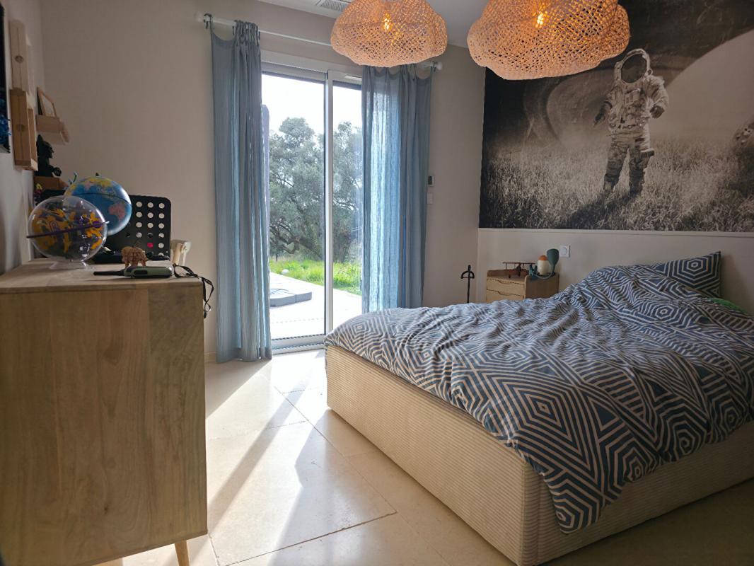 OLLIOULES Maison Ollioules 5 pièce(s) 164 m2 989000 EUR 5