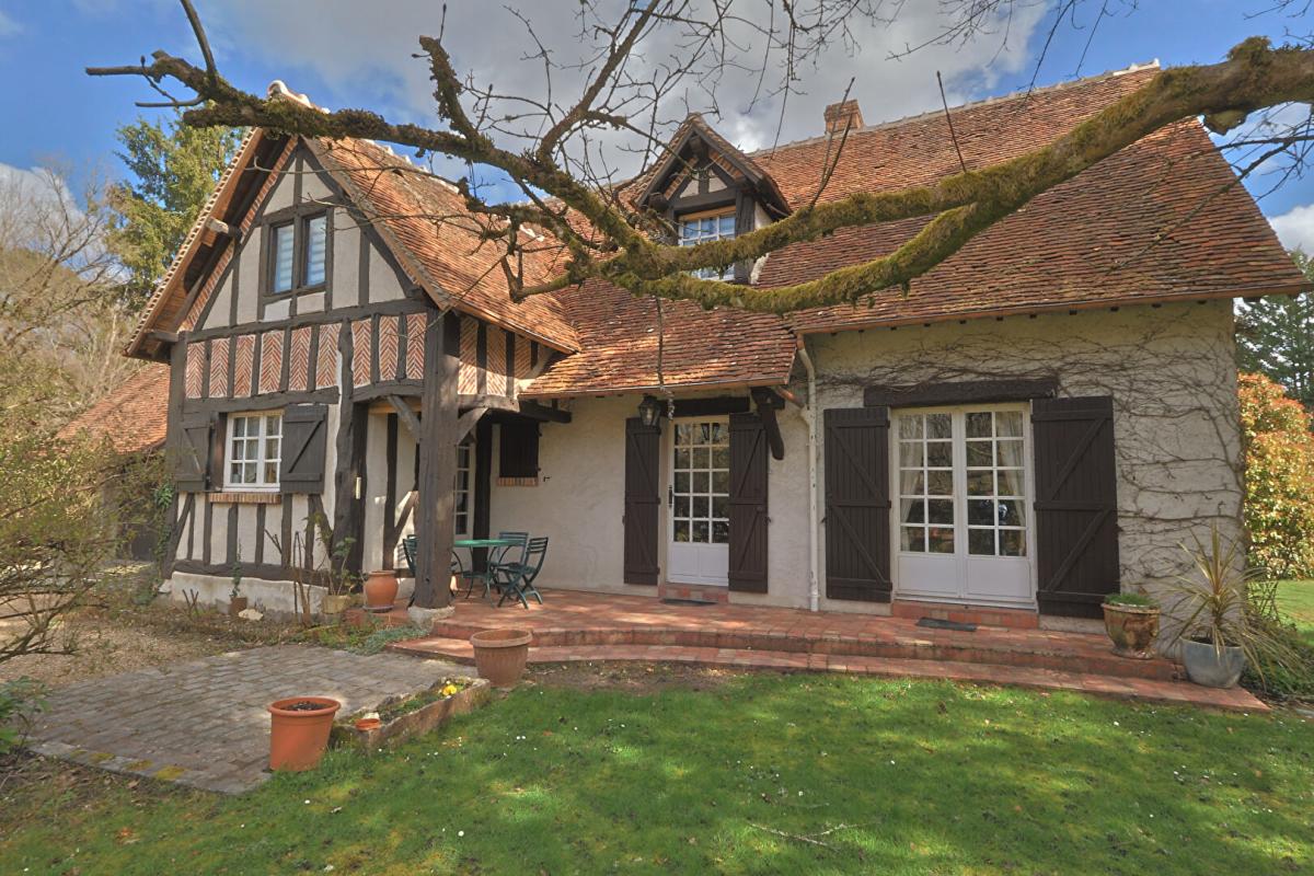 NOUAN-LE-FUZELIER Maison solognote au coeur d'un environnement calme et arboré 1