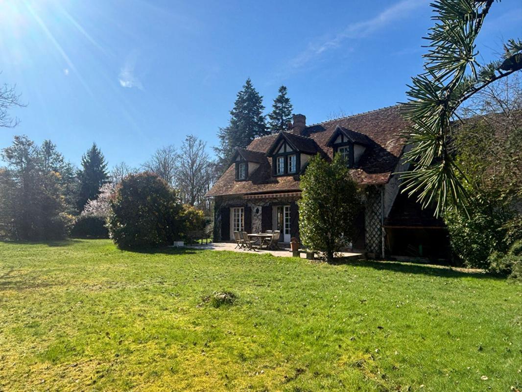 NOUAN-LE-FUZELIER Maison solognote au coeur d'un environnement calme et arboré 16