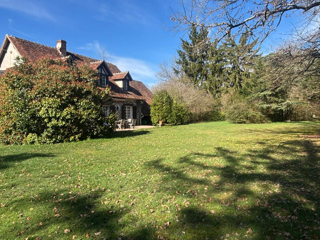 NOUAN-LE-FUZELIER Maison solognote au coeur d'un environnement calme et arboré 18