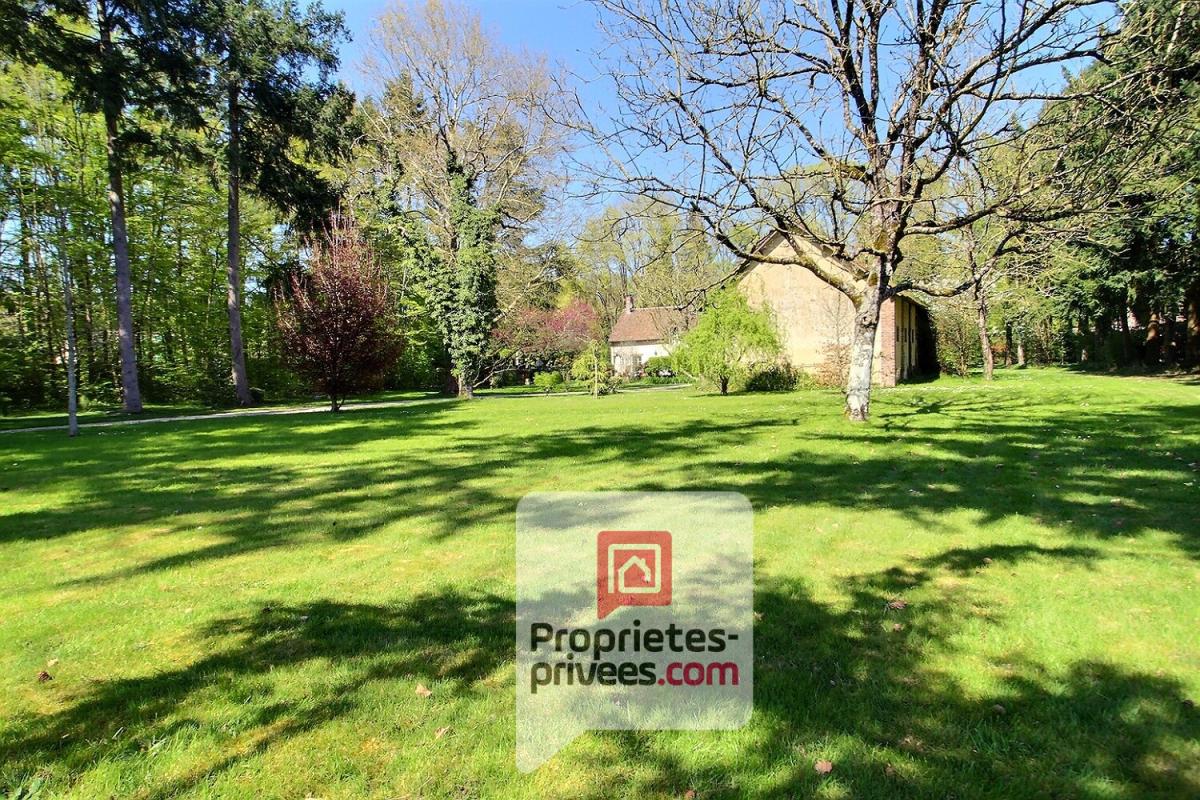 MONTARGIS 1h30 de PARIS - SPACIEUSE PROPRIETE, DEPENDANCE, SPA et JACUZZI - MAGNIFIQUE PARC de 7000 m2 environ 15