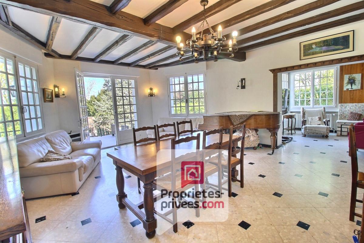 AMILLY A VENDRE Secteur recherché AMILLY - SPACIEUSE MAISON, PISCINE, JARDIN, ACCES  PRIVATIF AU CANAL DE BRIARE 2