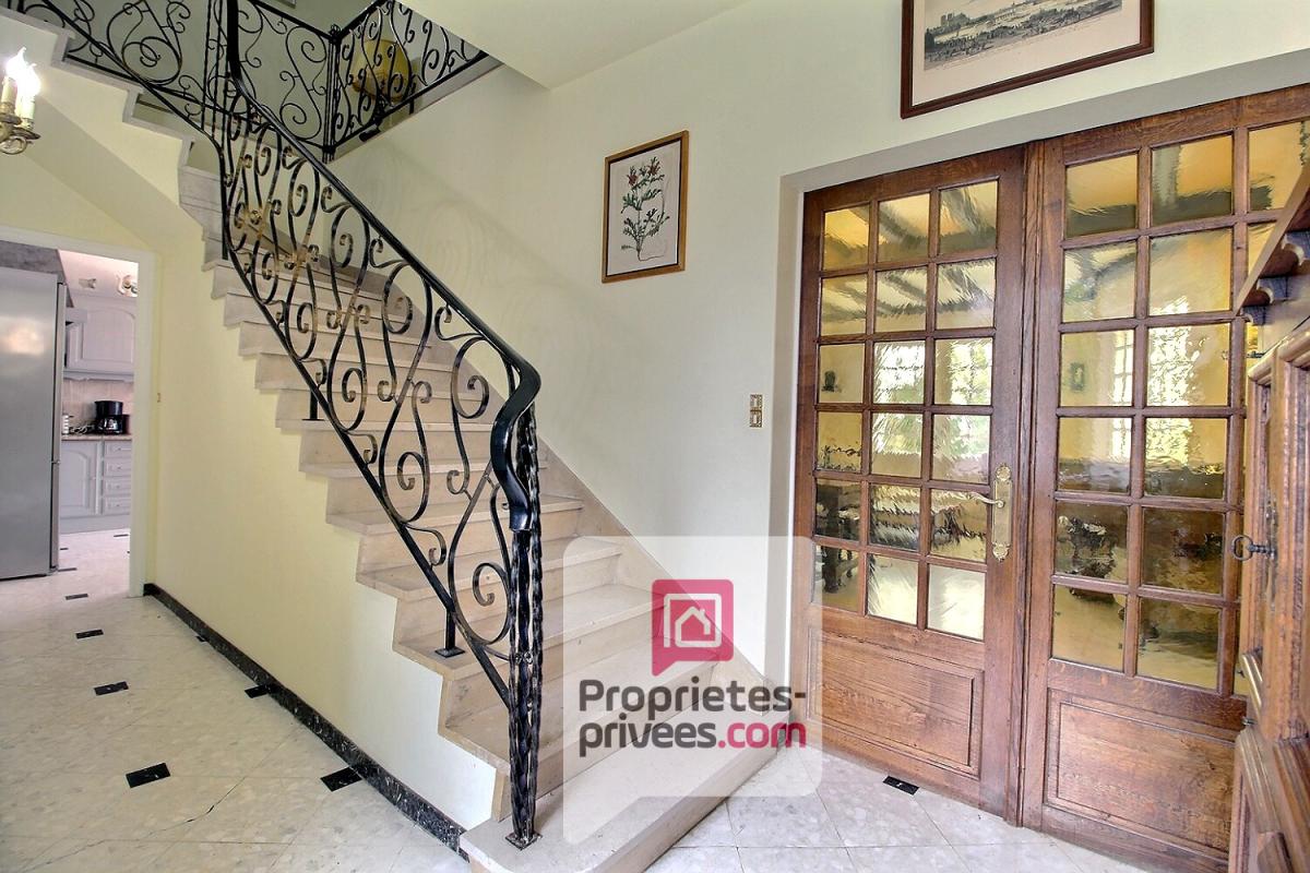 AMILLY A VENDRE Secteur recherché AMILLY - SPACIEUSE MAISON, PISCINE, JARDIN, ACCES  PRIVATIF AU CANAL DE BRIARE 8