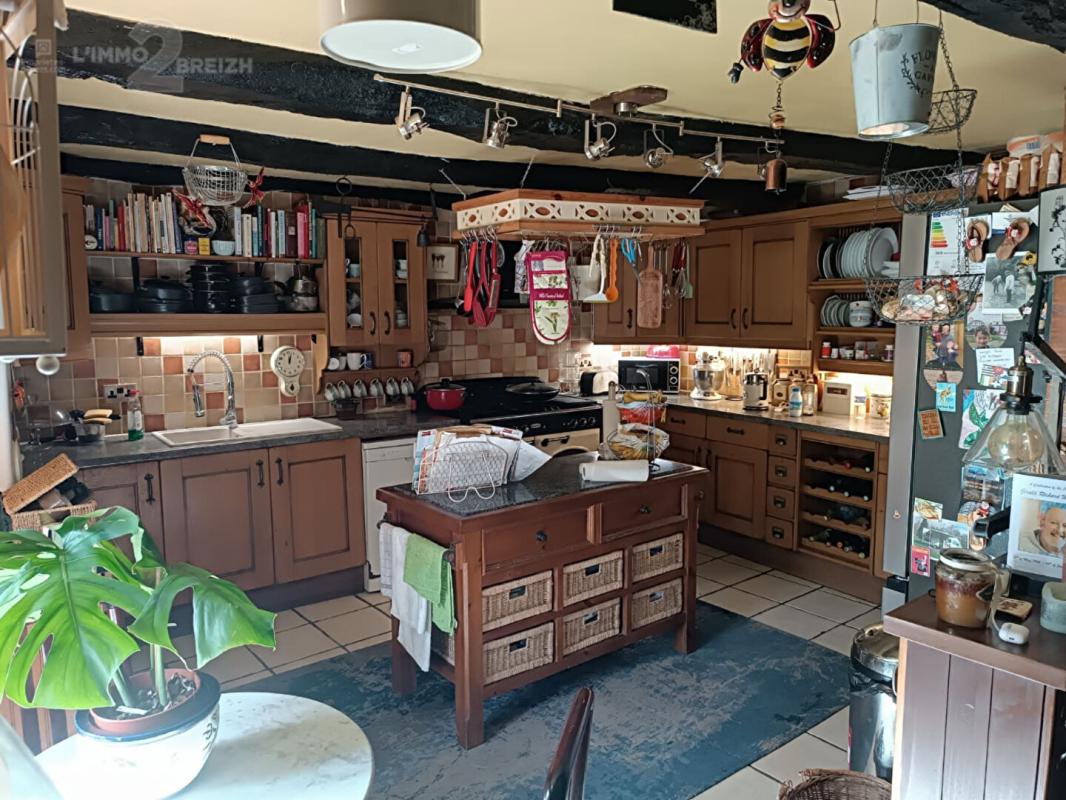 LANGOELAN Maison avec seconde habitation cottage 8 pièces  140 m² Langoëlan 8