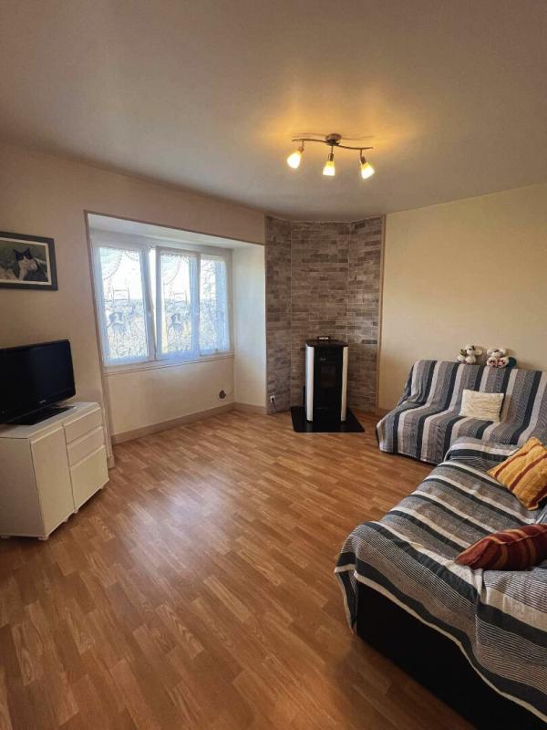 CORGNAC-SUR-L'ISLE Maison Corgnac Sur L Isle 5 pièce(s) 80 m2 2