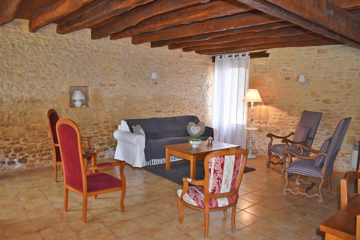 MARCILLAC-SAINT-QUENTIN Demeure de prestige Marcillac Saint Quentin 16 pièce(s) 512 m2 16