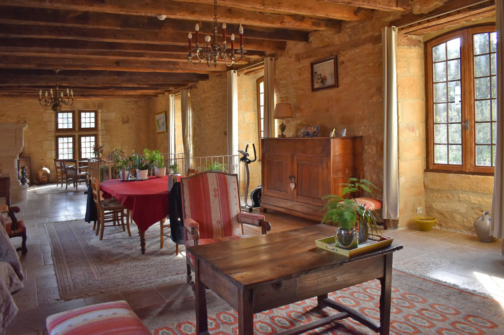 SALIGNAC-EYVIGUES Demeure de prestige Salignac Eyvignes 9 pièce(s) 275 m2 6