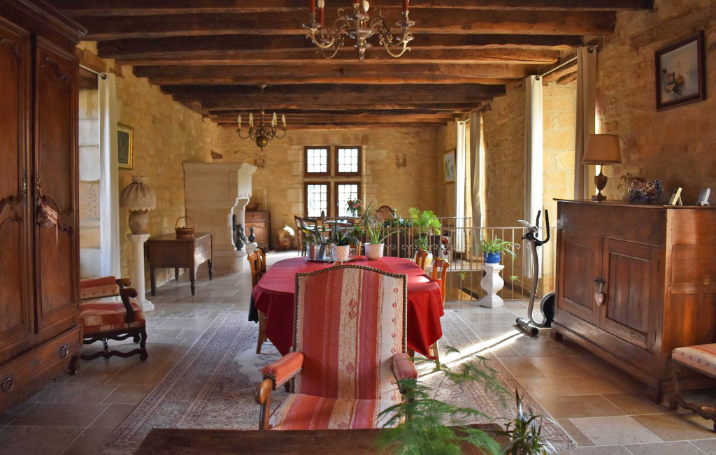 SALIGNAC-EYVIGUES Demeure de prestige Salignac Eyvignes 9 pièce(s) 275 m2 7