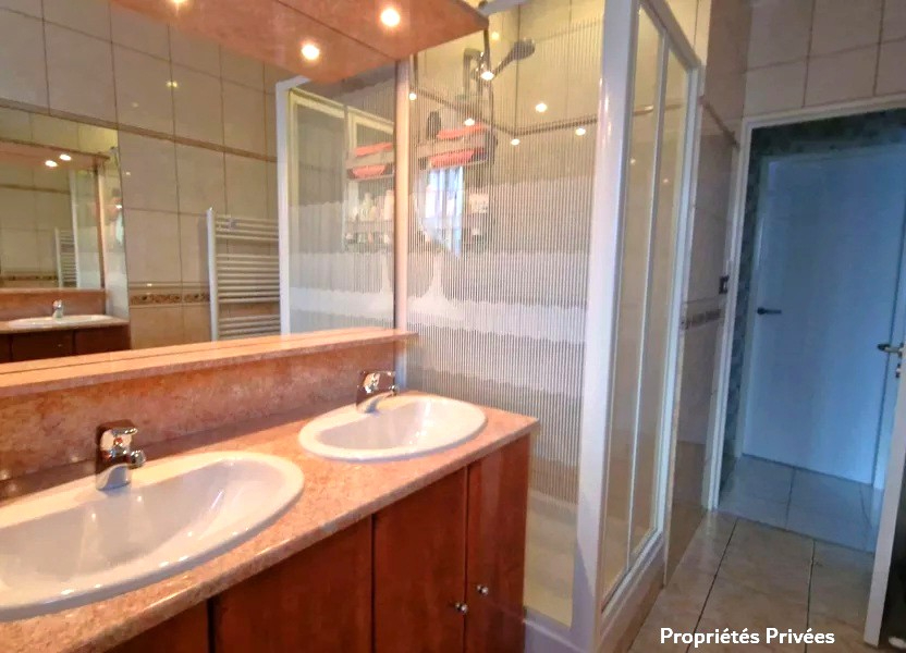 LE GUA Le Gua Maison  T5 de 92m² sur un terrain de 768m²   304500 FAI 10