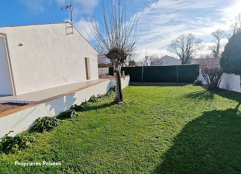 LE GUA Le Gua Maison  T5 de 92m² sur un terrain de 768m²   304500 FAI 12