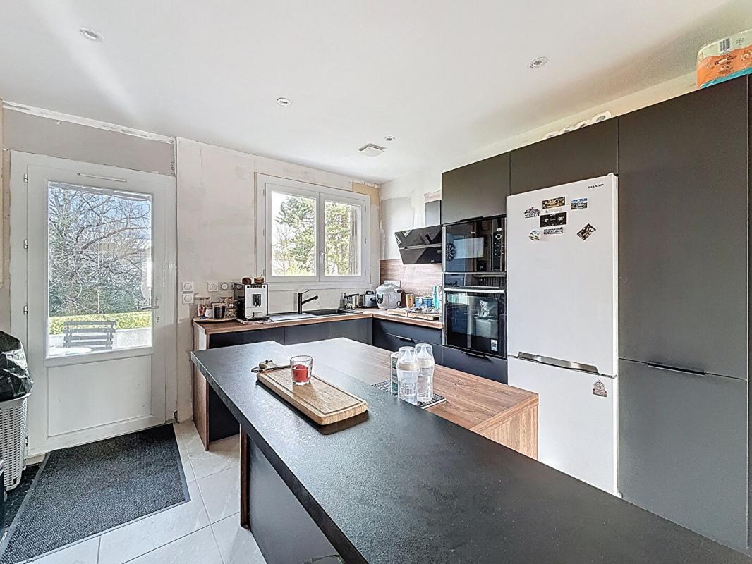 VILLENAVE-D'ORNON Appartement Villenave D Ornon 3 pièce(s) 72 m2 3