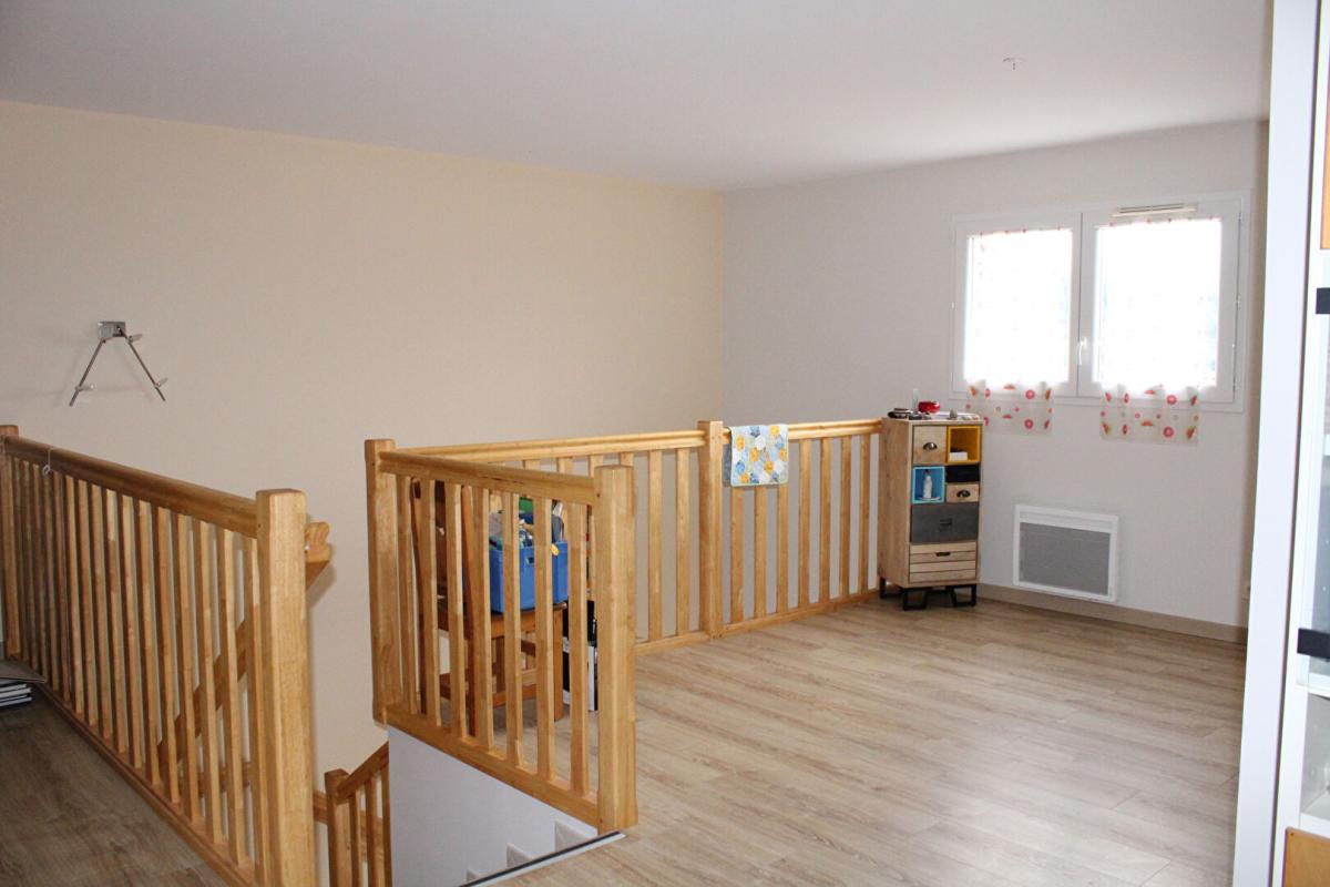 LANGOGNE Langogne Maison  5 pièce(s) 172 m2 9