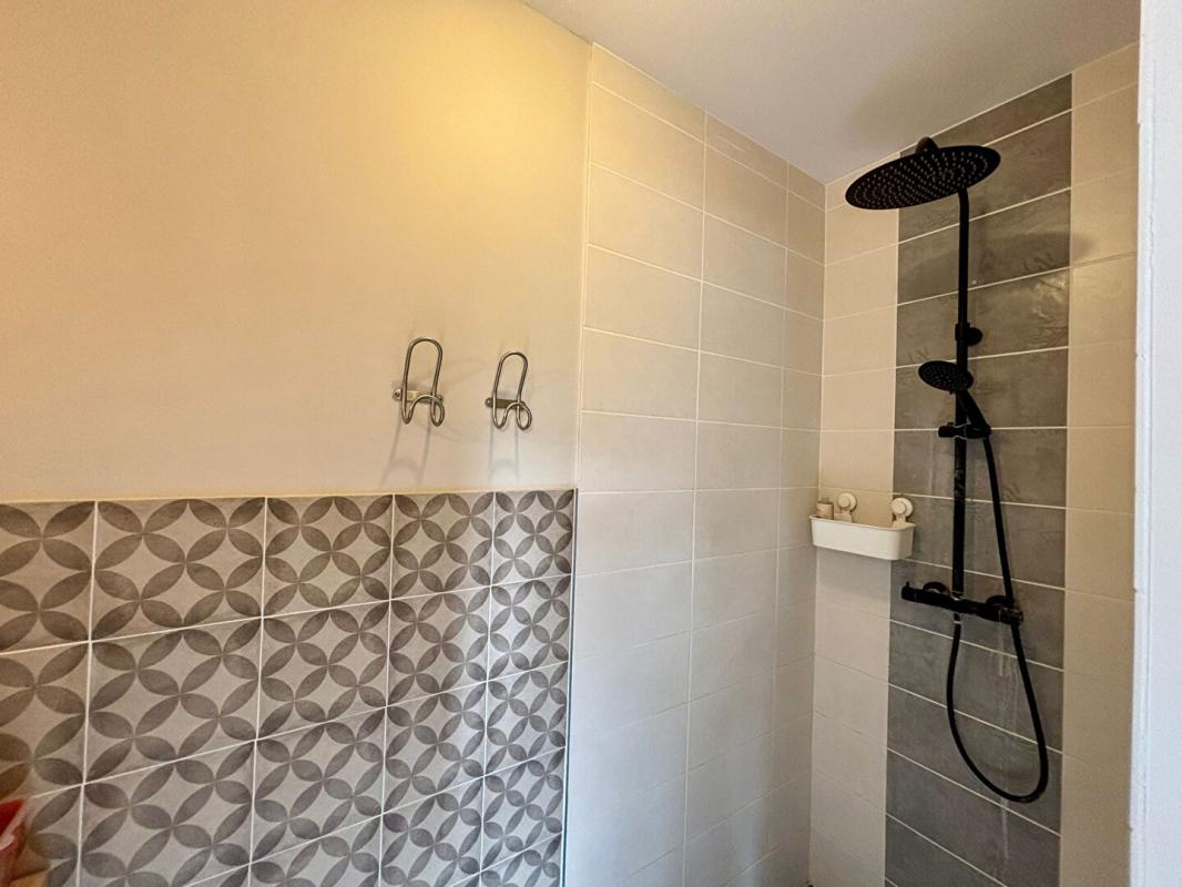 SAINT-BENIN-D'AZY Maison Saint Benin D Azy - 5 pièces 97m² - 3 chambres - plain pied - DPE A 11