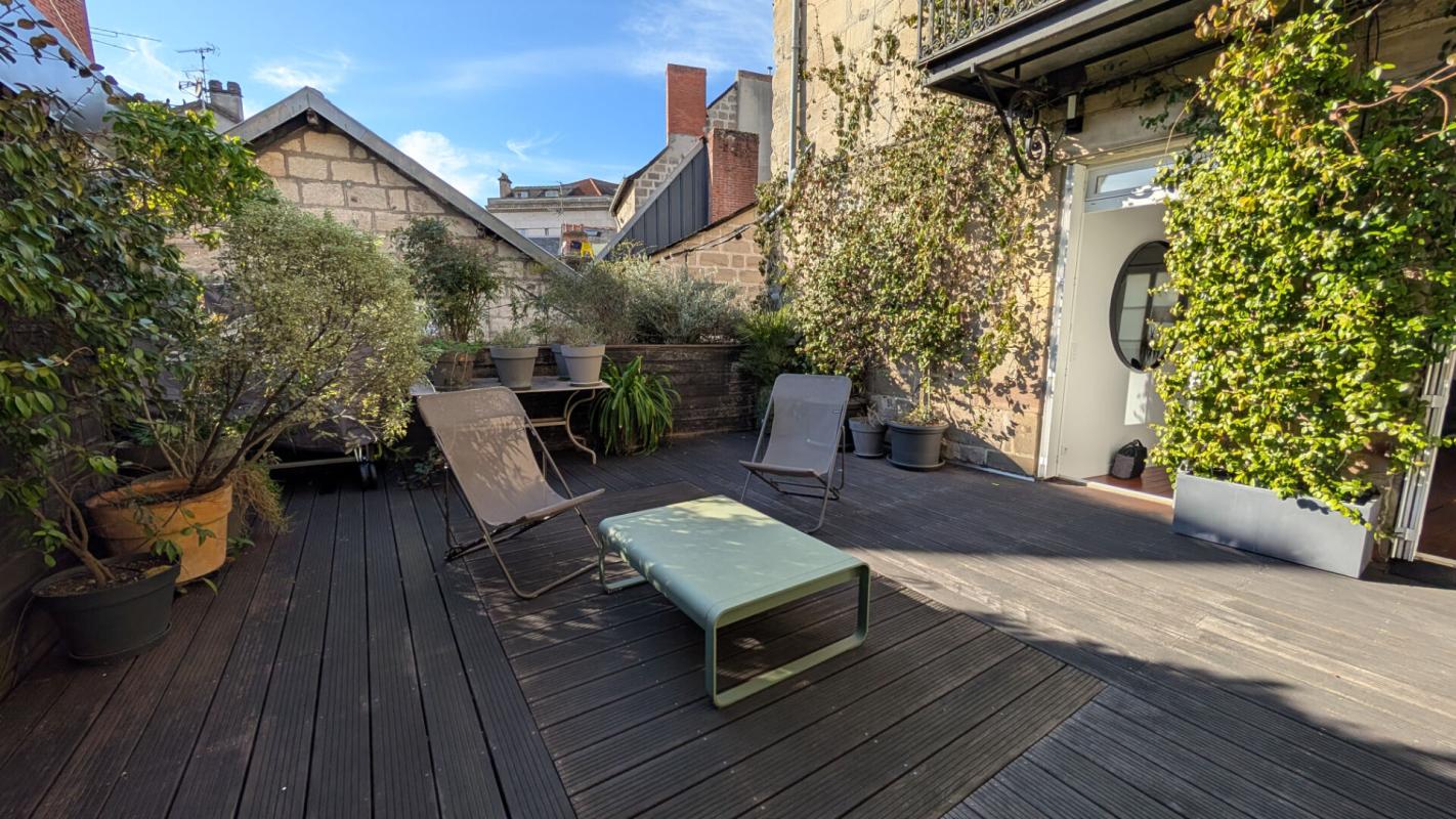 BRIVE-LA-GAILLARDE RARE : en Hyper centre de BRIVE A DECOUVRIR appartement T7 en Duplex / Triplex 146 m² ? Terrasse 50 m² 1