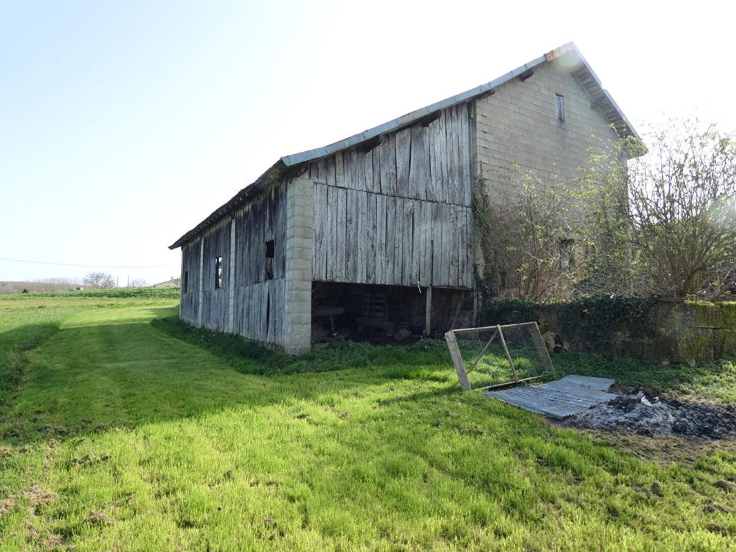 NAILHAC Maison Nailhac 160 m2 / 4 chambres / grange / hangar / terrain 1 hectare 5
