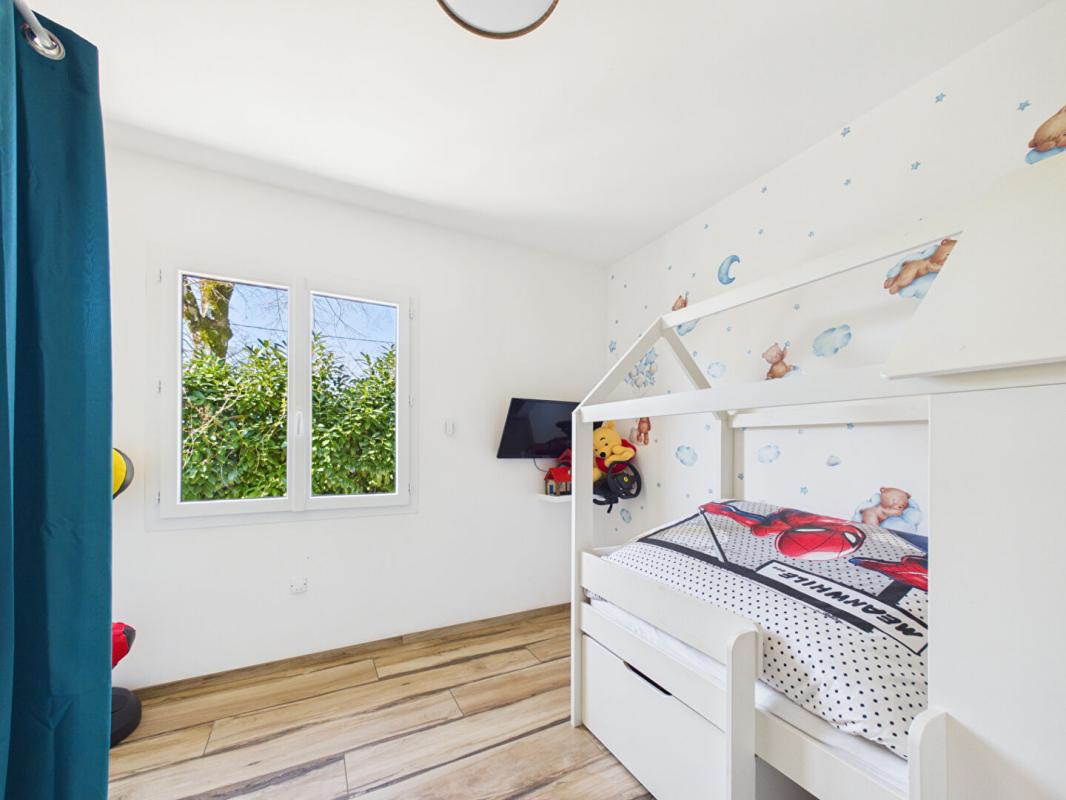 CIVRAY Maison neuve de plain-pied de 129 m 2 secteur Civray, 3 chambres , 1 studio , jardin 10