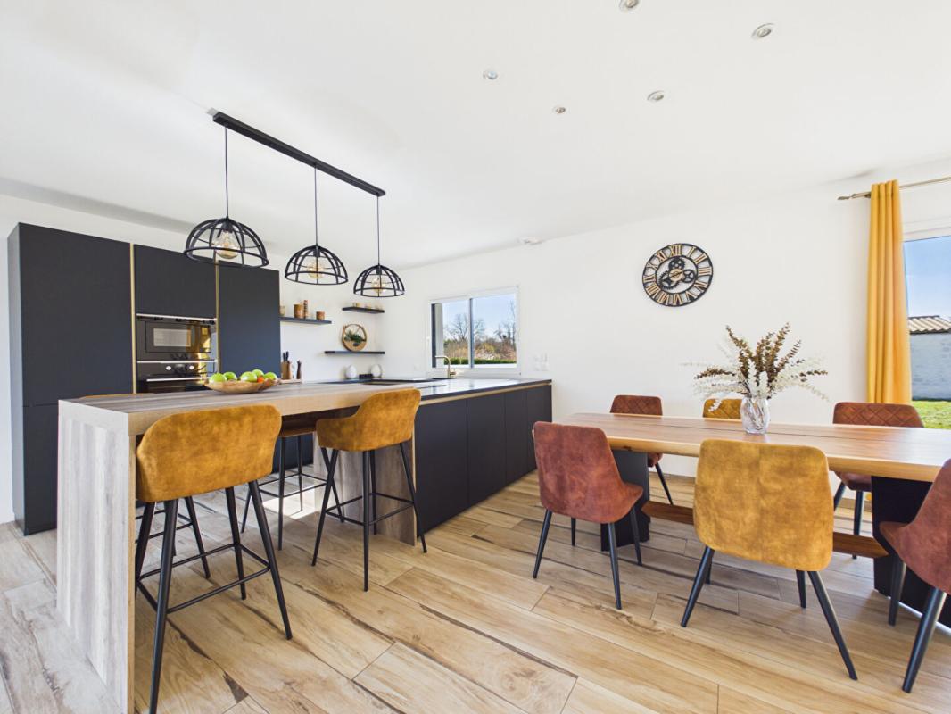 CIVRAY Maison neuve de plain-pied de 129 m 2 secteur Civray, 3 chambres , 1 studio , jardin 3