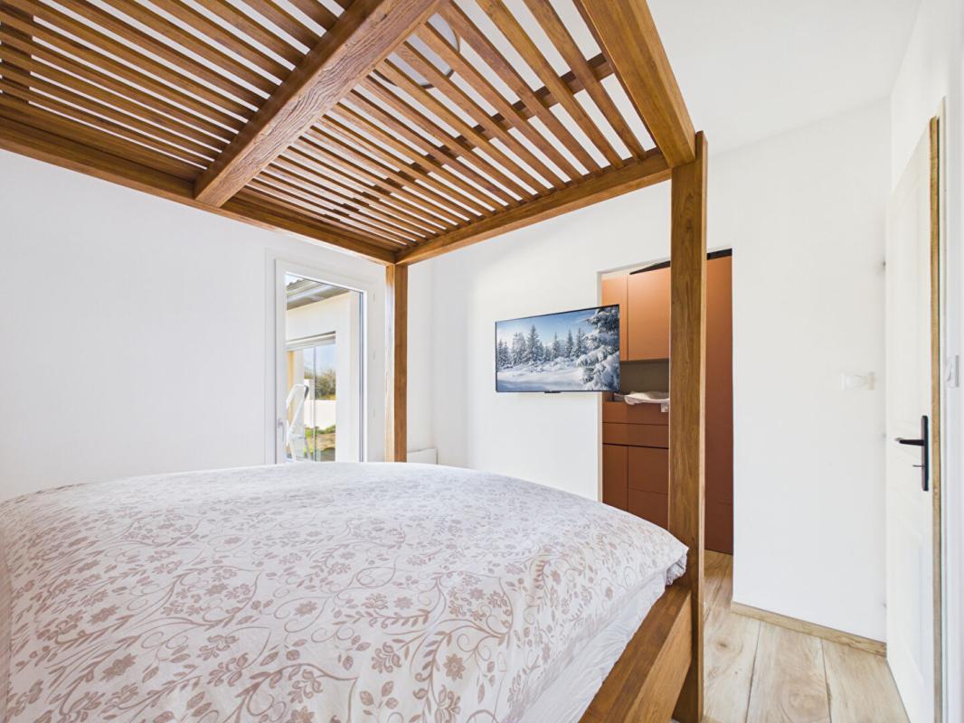 CIVRAY Maison neuve de plain-pied de 129 m 2 secteur Civray, 3 chambres , 1 studio , jardin 7