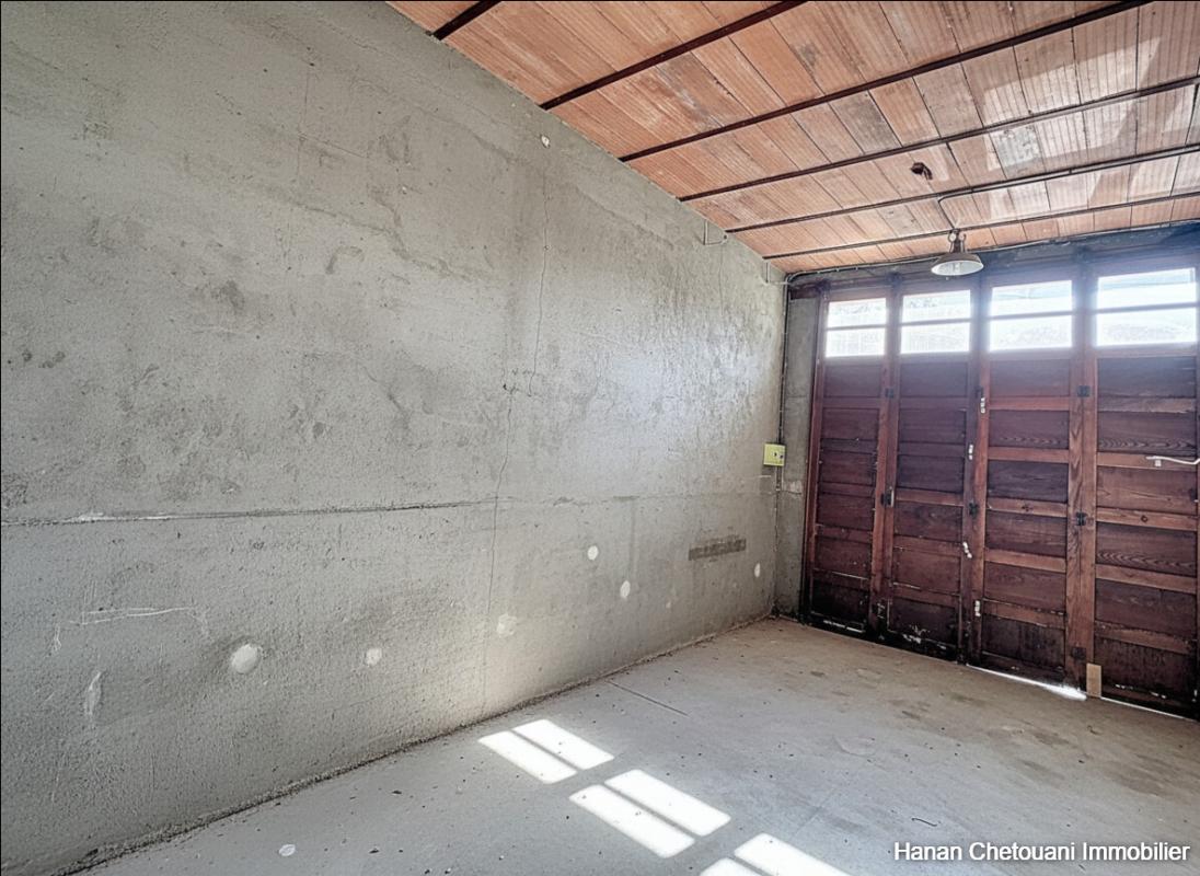 IGNY Grande maison indépendante avec dépendance pro et garage haute capacité 3m hauteur 12