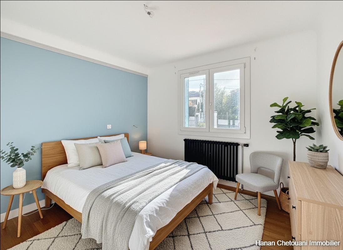 IGNY Grande maison indépendante avec dépendance pro et garage haute capacité 3m hauteur 7