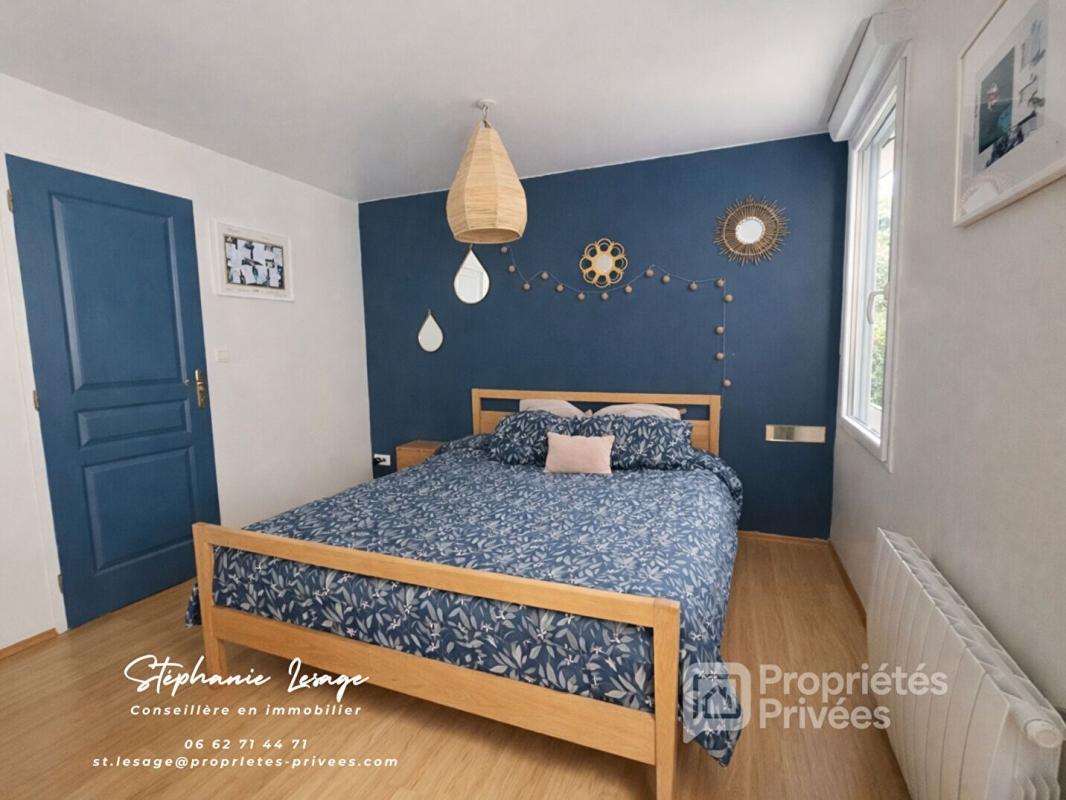 SAINT-ROMAIN-DE-COLBOSC St Romain - Maison de ville T4 + extérieur / 220K 5