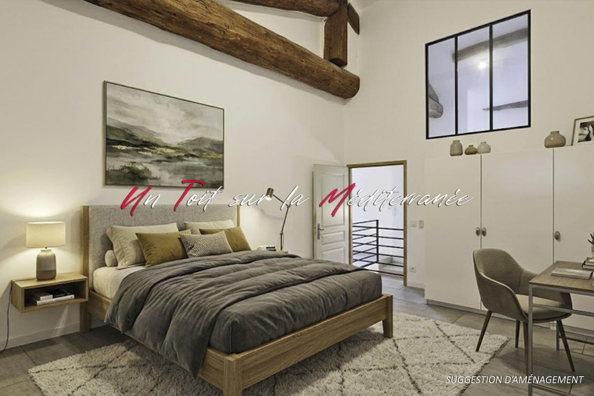 SOLLIES-PONT Appartement  T3, 75m2, dans une ancienne bâtisse rénovée à Solliès Pont 4