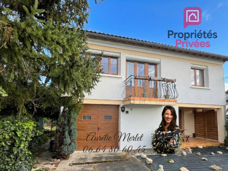 AIGUEPERSE Maison avec jardin, garage et terrain constructible 1