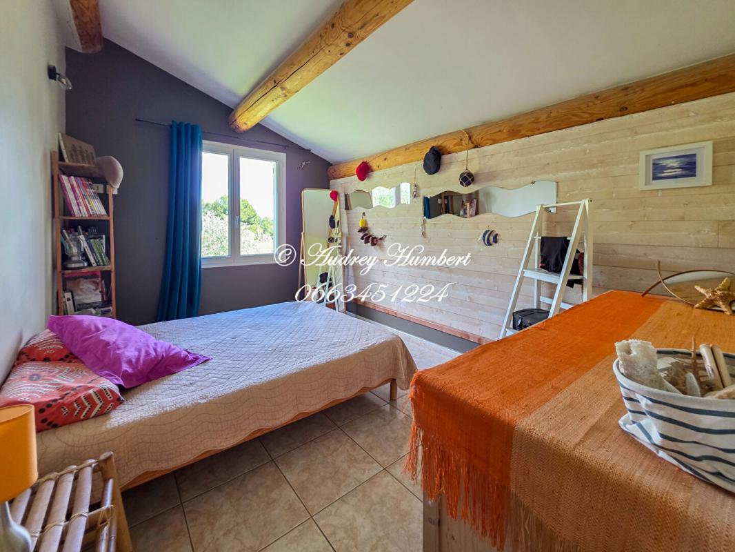 VILLENEUVE Villeneuve , Maison de charme, 156 m²  avec vue panoramique et piscine sur 1000 m² plantés d'oliviers 14