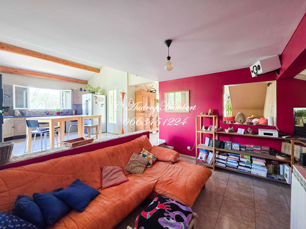 VILLENEUVE Villeneuve , Maison de charme, 156 m²  avec vue panoramique et piscine sur 1000 m² plantés d'oliviers 15