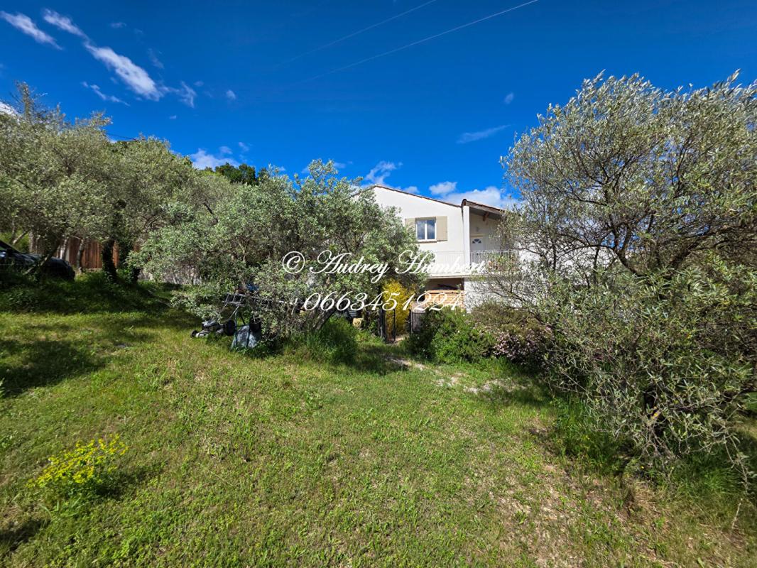 VILLENEUVE Villeneuve , Maison de charme, 156 m²  avec vue panoramique et piscine sur 1000 m² plantés d'oliviers 16