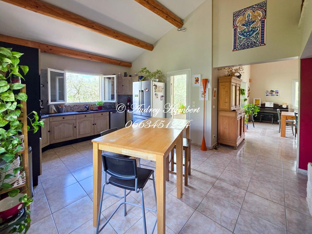 VILLENEUVE Villeneuve , Maison de charme, 156 m²  avec vue panoramique et piscine sur 1000 m² plantés d'oliviers 5