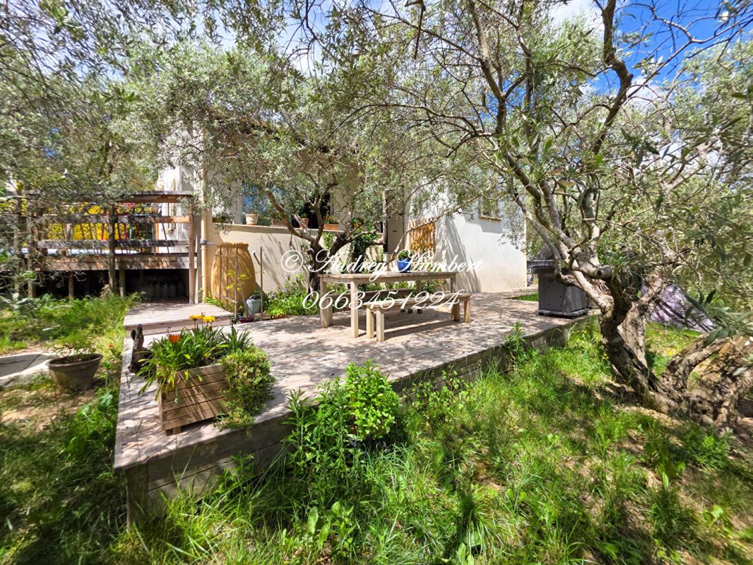 VILLENEUVE Villeneuve , Maison de charme, 156 m²  avec vue panoramique et piscine sur 1000 m² plantés d'oliviers 9