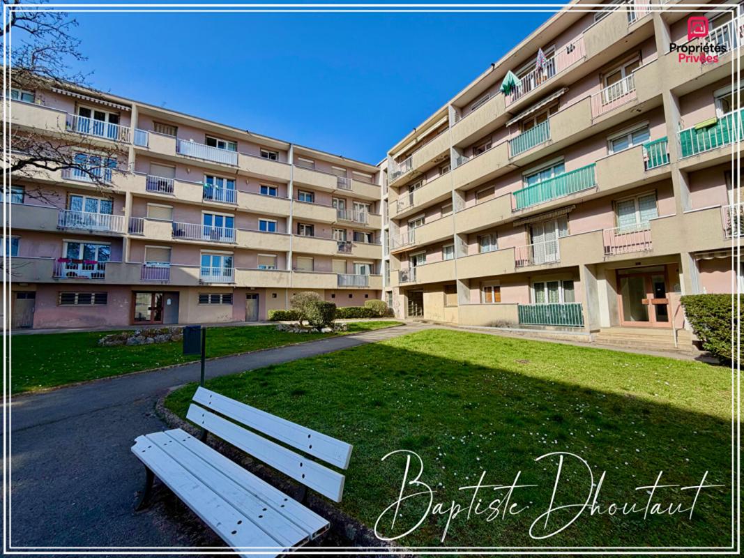 BESANCON APPARTEMENT FAMILIAL T4/T5 DE 84 m² 12