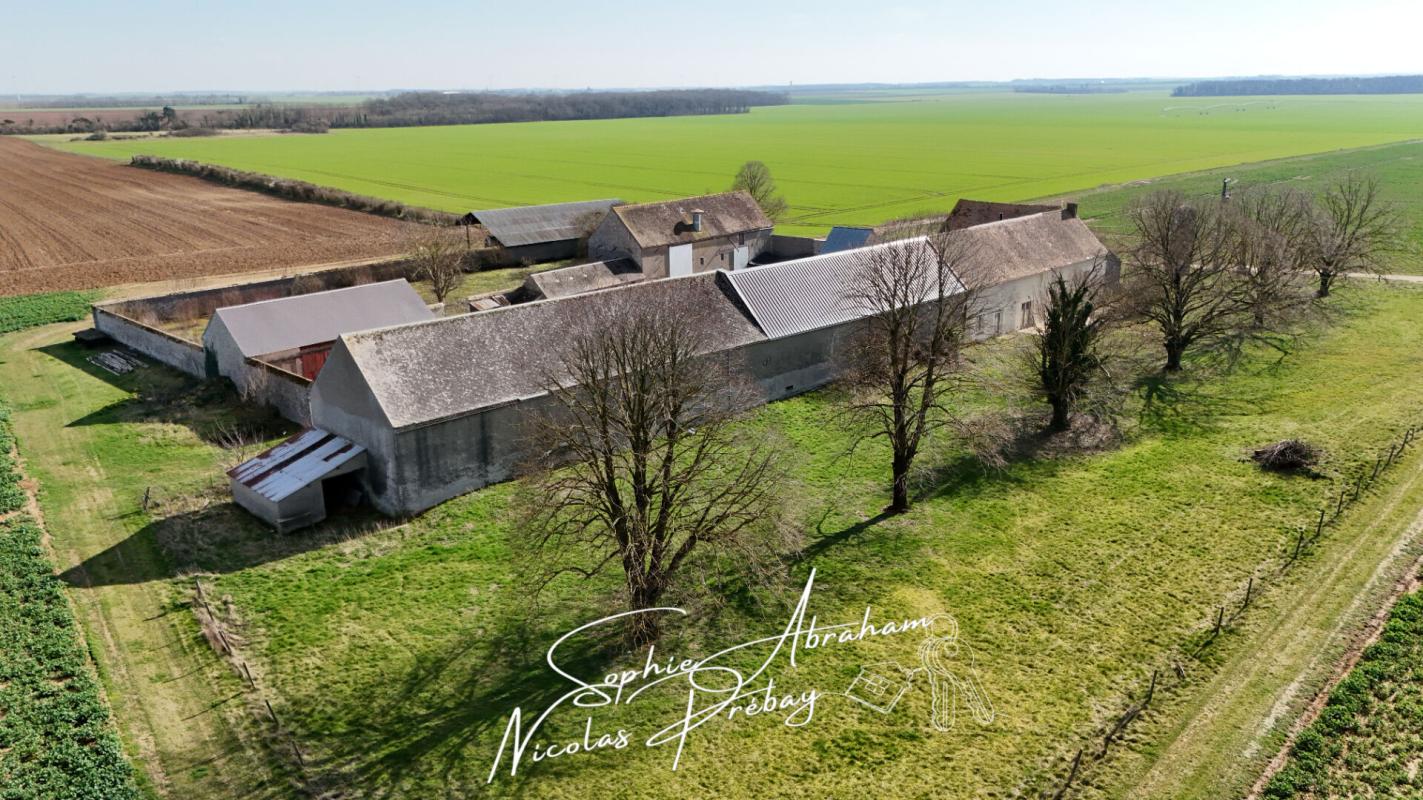 VOVES Maison de ferme entièrement rénovée, charme, confort et nature ! 16