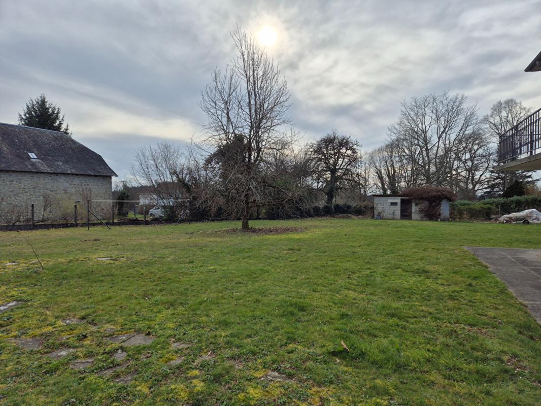 MONTAIGNAC-SAINT-HIPPOLYTE Maison Montaignac Sur Doustre 7 pièce(s) 204 m2 13