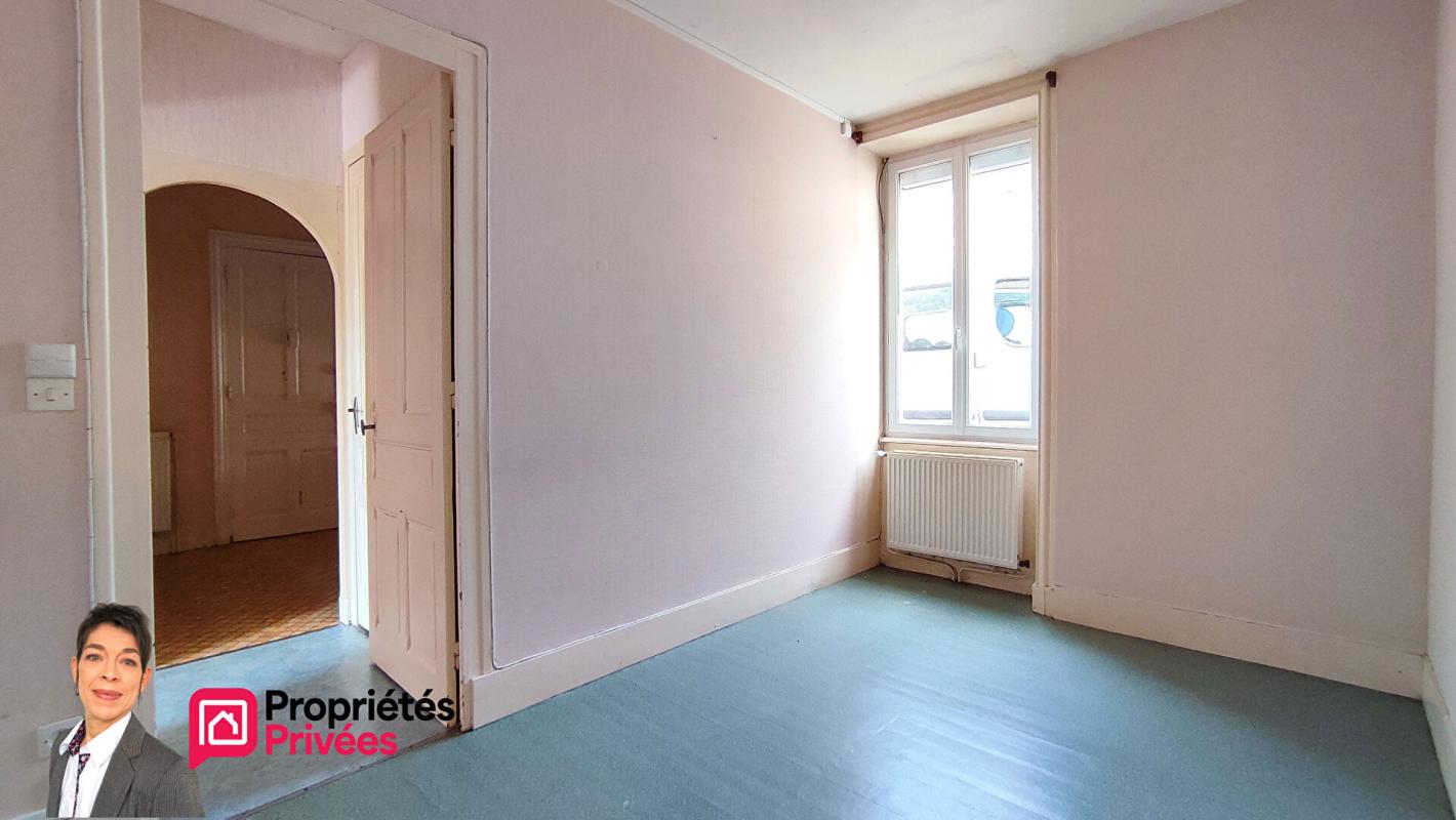 THIZY THIZY-LES-BOURGS (69240) Immeuble de rapport  151 m²  habitable, terrain 450 m² avec jardin, caves et greniers 18