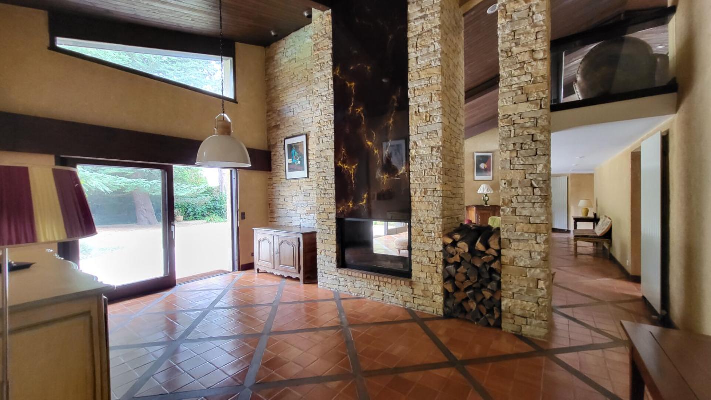 MUSSIDAN Mussidan centre ville Maison d'architecte 10 pièces, 290 m² habitables piscine parc de  3110m² 14